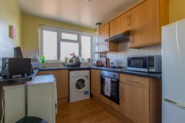 1 bed house, Newport Road, City Centre, Cardiff, CF241AH - Image 2